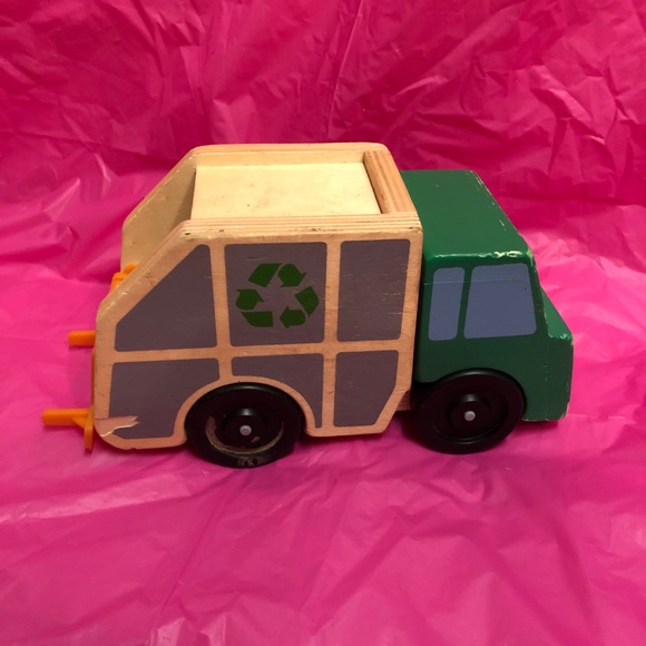 melissa and doug recycling truck